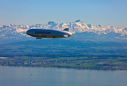 Alpenglühen am Bodensee in der Nähe vom Hotel Friedrichshafen.