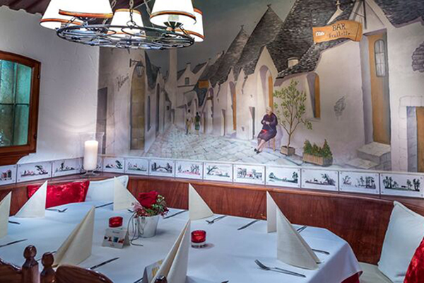 Restaurant mit Sitzplätzen